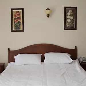 rezervați aici