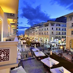 rezervați aici